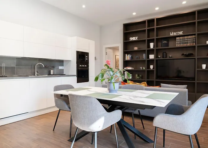 Central Home Pompeii Daire