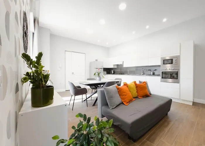 Central Home Pompeii *