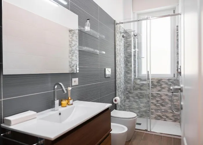 Central Home Pompeii *